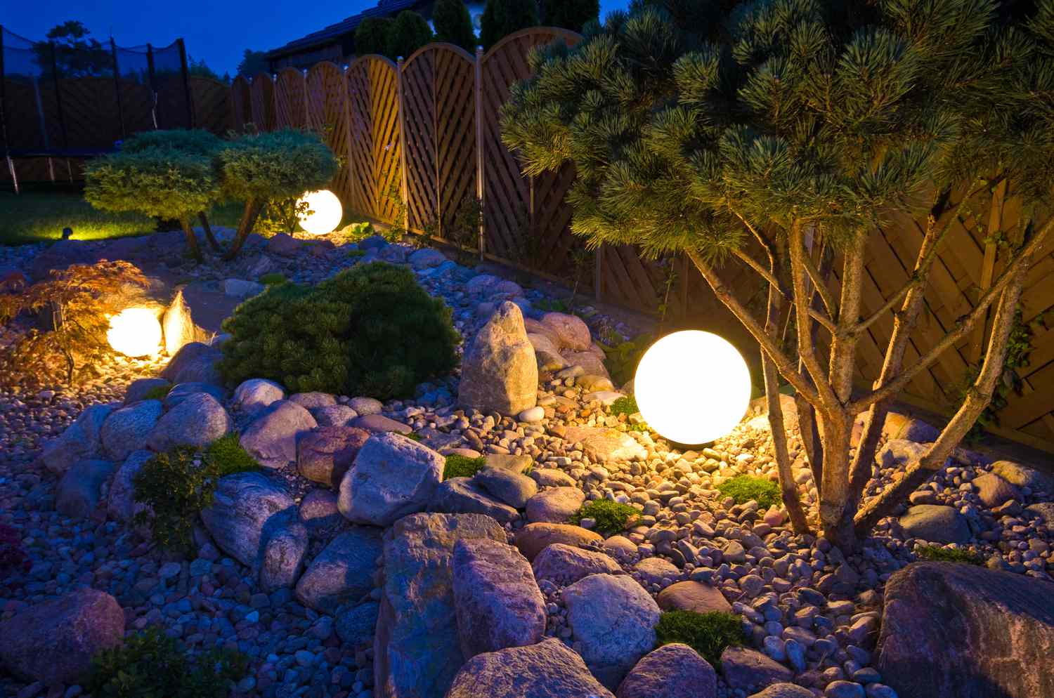  Illuminate Your Nights: A Guide to Stunning Landscape Lighting
